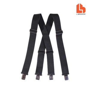 L.Brador 532PE -henkselit leveällä resorilla, säädettävällä istuvuudella ja antiikkivärjätyillä metalliklipsillä.